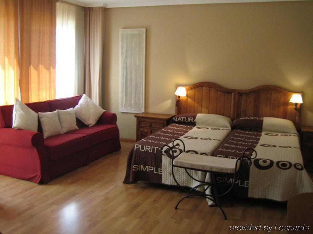 Hospedium Hotel Posada De La Luna Huesca Ngoại thất bức ảnh